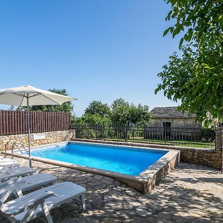 Villa Maria Oprtalj Bagian luar foto