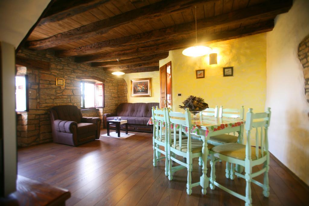 Villa Maria Oprtalj Bagian luar foto