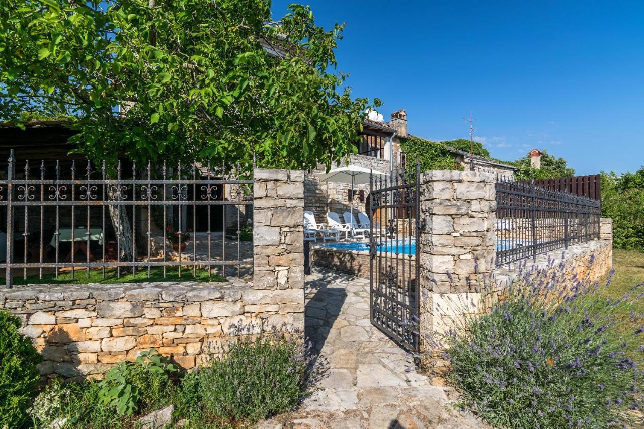 Villa Maria Oprtalj Bagian luar foto