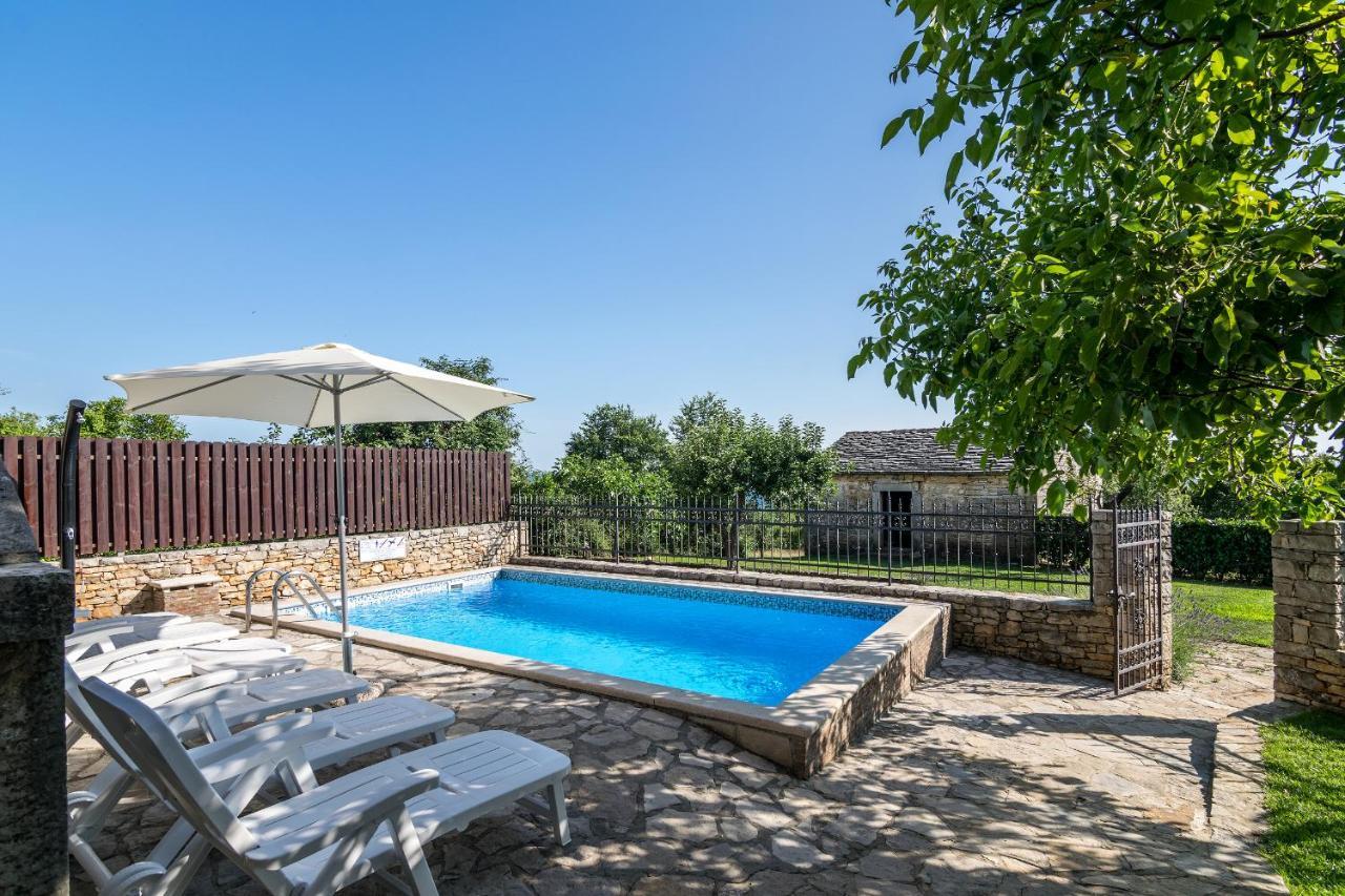 Villa Maria Oprtalj Bagian luar foto