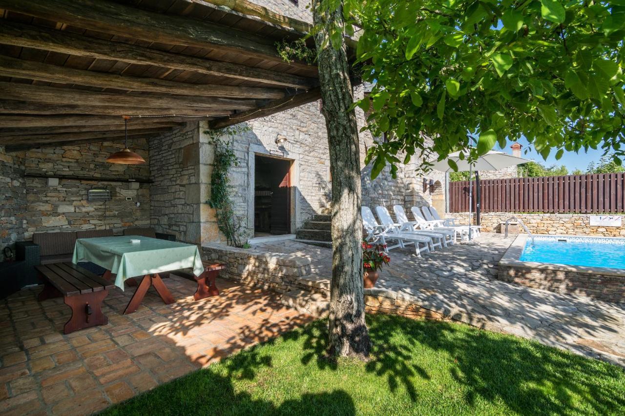 Villa Maria Oprtalj Bagian luar foto